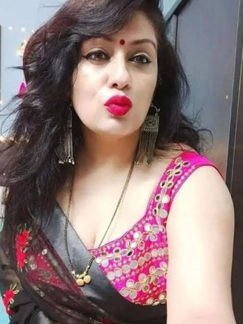 Bhavna — College Teacher Bangalore Call Girl